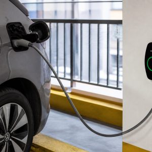 Energetski zakon: Vsaka »nova rešitev« lahko dodatno oteži dostop do polnilnic v večstanovanjskih stavbah