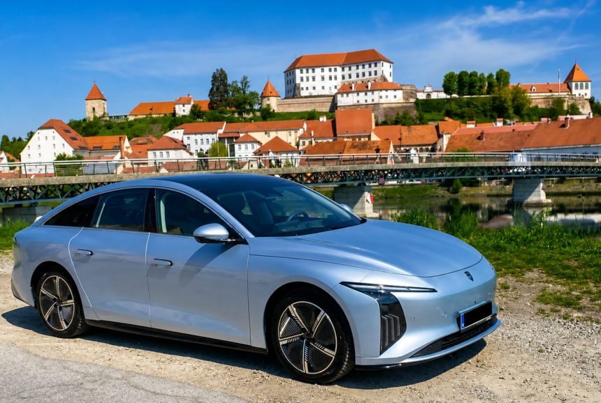 FORTHING S7: Prostorna električna limuzina v najbolj občutljivem cenovnem razredu